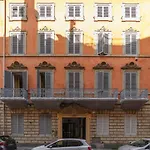 Santa Maria Maggiore Elegant Apartment